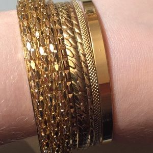 Gold bracelet